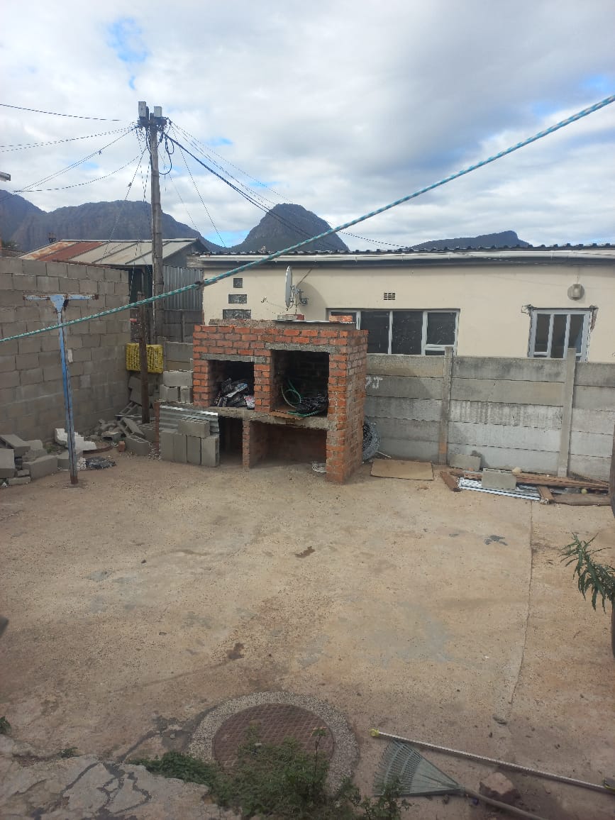 3 Bedroom Property for Sale in Amstelhof Western Cape